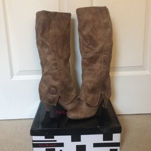 Camel boots size 7.5
